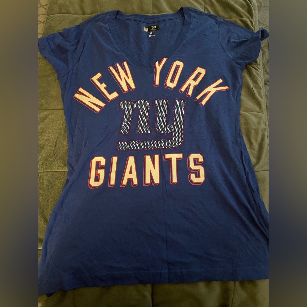 NFL New York Giants rhinestone t-shirt. Women’s size medium.